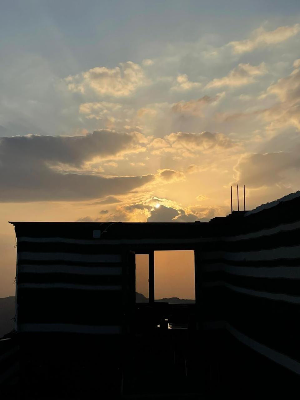 Plaza View Hostel At Tayyibah Exterior photo